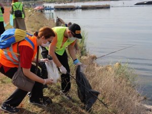 İzmit’te beşeri atıklar toplandı