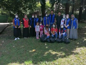 Çevre timi 1 ton çöp topladı