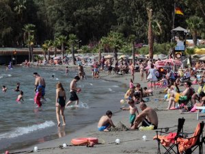 Muğla’da deniz sezonu bitmedi