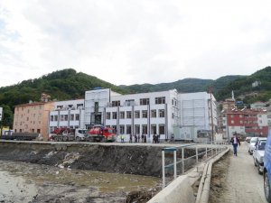 Vali Çakır: "Kastamonu Eğitim ve Araştırma Hastanesi’nde 99 kişi Covid-19’dan dolayı yatıyor, 17 kişi de entübe edildi"