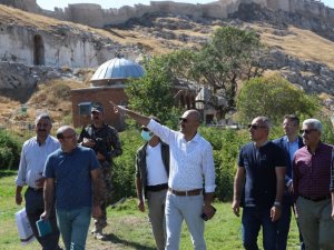 İpekyolu Kaymakamı ve Belediye Başkan Vekili  Aydın; kentteki incelemelerini sürdürüyor