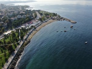 Müsilajdan arındırılan Caddebostan ve Kartal sahilleri havadan görüntülendi