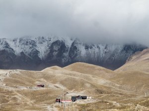 Erciyes’in zirvesi beyaz örtüyle kaplandı