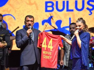 Arslantepe buluşmaları, Merve Özbey konseriyle sona erdi