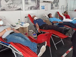 Keşan polisi kanıyla Kızılay’ın yardımına koştu