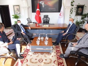 Akçakoca Kaymakamına hayırlı olsun ziyareti