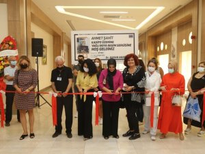 Ahmet Şahit’in kadife üzerine yağlı boya resim sergisi sanatseverlerle buluştu