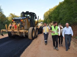 Uzun, grup yollarındaki asfalt çalışmalarını inceledi