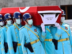 Eski Milletvekili Mengü için TBMM’de tören