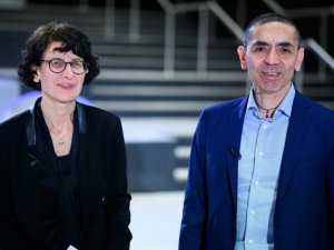 Uğur Şahin ve Özlem Türeci Almanya’nın en prestijli bilim ödülüne layık görüldü