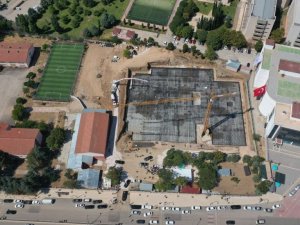 Rektör Göktaş, Diş Hekimliği Fakültesi ve Hastanesi şantiyesinde incelemelerde bulundu