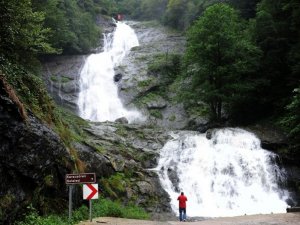 Karacaören Şelalesine ‘Cam Seyir’ platformu
