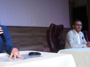 Alaşehir’de muhtarlar ve imamlarla aşı toplantısı