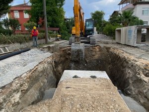 Gemlik Hisar’da su taşkınları son buluyor
