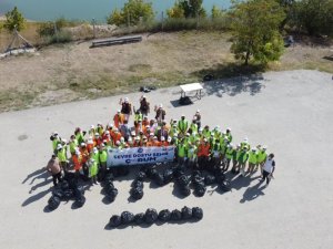 Dünya çevre gününde temizlik yaptılar