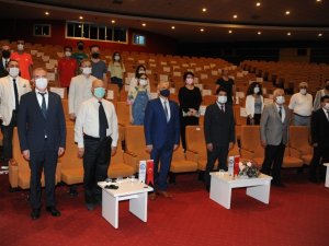 Merhum Başvekil Menderes, ADÜ’de düzenlenen panel ile anıldı