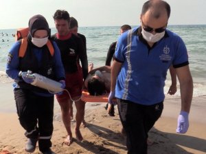 Büyükşehir sağlık ekipleri sahillerde 151 acil müdahale yaptı