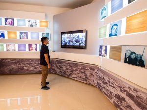 Bu müzeye giren ’uzun ince bir yolculuğa’ çıkıyor