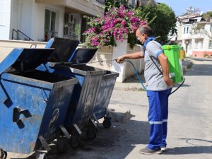 Nazilli’de çöp konteynerleri dezenfekte ediliyor