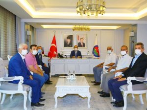 Cizreli mahalle muhtarları Vali Pehlivan ile görüştü