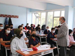 Müdür Başyiğit: “Yüz yüze eğitimin sürekliliği için herkesin elini taşın altına koyması gerek”