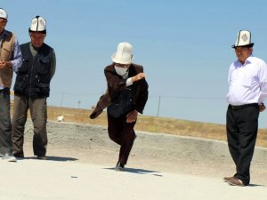 “Aşık oyunu” geleneği Kırgız Türkleri tarafından Yozgat’ta yaşatılıyor