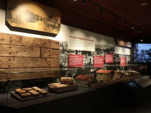 Bir şehrin hikayesi tarihi binada sergileniyor