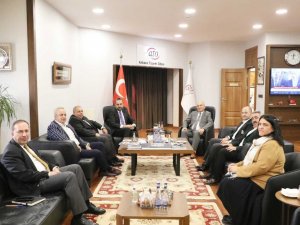 ATO Başkan Yardımcısı Yılmaz, Kızılay Metro Çarşısı işletmecilerinin sorunlarını dinledi