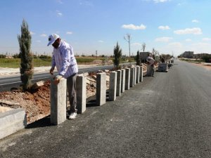 Akçakale ile Şanlıurfa arasındaki yol aydınlatılıyor