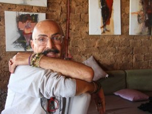 Ünlü modacı Cemil İpekçi, Sonsuz Şükran Köyü’ndeki kerpiç evini atölyeye dönüştürecek