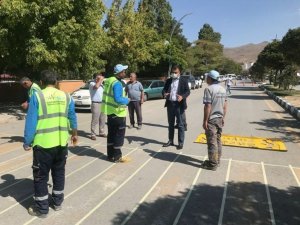 Kaymakam Savar, yaya geçidi çizgi çalışmalarını inceledi