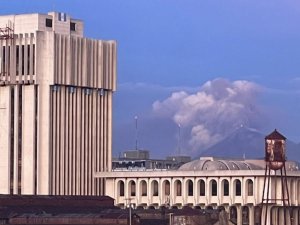 Guatemala’daki Fuego Yanardağı faaliyete geçti