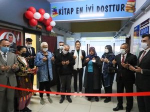 Film yapımcısı ve dizi oyuncusundan Ordu’ya okul ve Z kütüphane