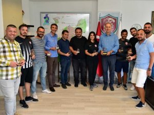 Kepez Belediye Spor Kulübü antrenörleri 35 bin kitap topladı