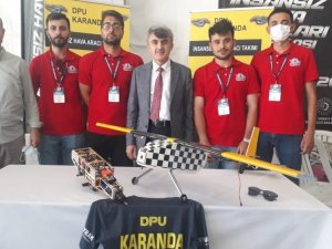 Rektör Uysal, Teknofest’te öğrencileri yalnız bırakmadı