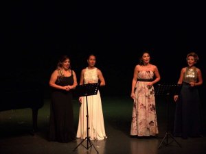 “Sopranolar Gecesi” sahnelendi