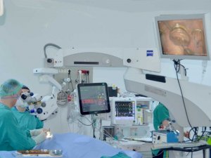 Yüzde 90 görme kaybı vardı, 76 yaşında yeniden görmeye başladı