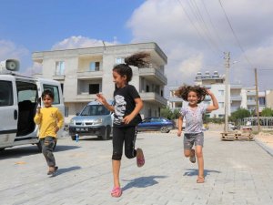 Toroslar Belediyesi, Arpaçsakarlar’ın sokaklarını kilit parkeyle kapladı
