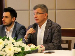 Davutoğlu soru soran gazeteciye çıkıştı