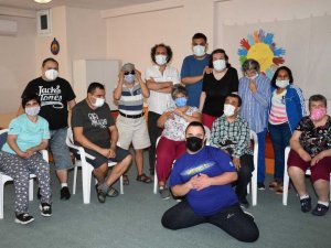 Kuşadası Belediyesi sanatta engel tanımıyor