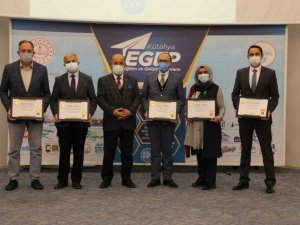 Kütahya’da 11 okula kalite etiketi, 19 okula vizyon belgesi