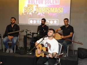 Cizre’de kültür şöleni ses yarışması programı düzenlendi