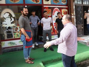 Ekinci, kazı çalışmaları ile ilgili esnaf ve vatandaşlara bilgi verdi