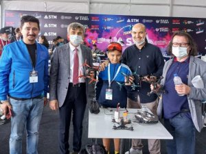 Rektör Uysal’dan Teknofest’teki Kütahya takımlarına ziyaret