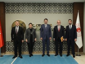 Düzce heyetinden Bakan Kurum’a ziyaret