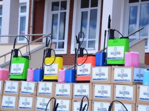 Kahramankazan’da okullara 20 tonluk temizlik ve dezenfekte malzemesi desteği