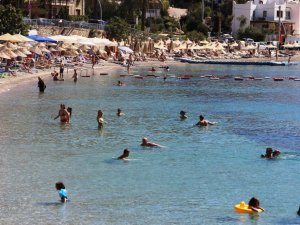 Bodrum’da deniz keyfi, Doğu’da kar kabusu