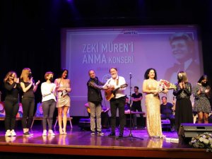 Sanat Güneşi Zeki Müren şarkılarıyla Kartal’da anıldı