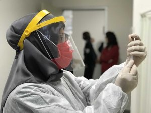 Covid-19 vaka sayılarında artış: Valilikten "aşı" çağrısı