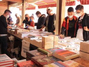 Kartal Kitap Fuarı kitapseverlere kapılarını açtı